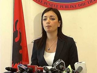 REAGON MINISTRIA PROTESTA U INSKENUA NGA NJEREZIT E EDI RAMES LAJM