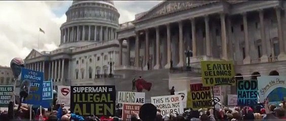 Batman v Superman- Dawn of Justice Official Trailer #1 (2016) - Henry Cavill, Ben Affleck