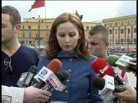 REAGON PD EDI RAMA NE FUSHATE ME DUAR BOSH NDRYSHE NGA BASHA LAJM