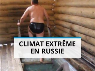 Russie : un bain glacé pour fêter l'arrivée de la neige