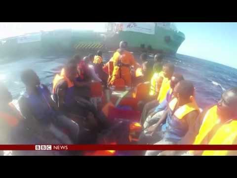MARINA ITALIANE SHPETON NE DETIN MESDHE MIJERA EMIGRANTE QE NDODHESHIN NE RREZIK MBYTJE LAJM