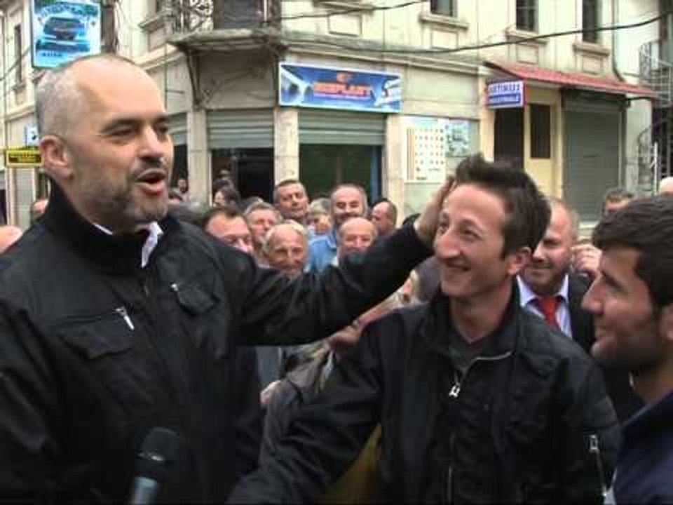 RAMA NE JUGLINDJE KRYESOCIALISTI TAKIME “DERE ME DERE” EDHE NE  BILISHT LAJM