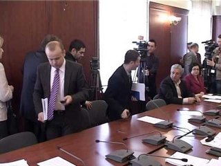 AMNISTIA FISKALE MAZHORANCA E MIRATON VETEM ME VOTAT E SAJ NE KOMISION LAJM