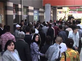 PLAGOSJA TE “KRISTAL” POLICIA ARRESTON 21 VJEÇARIN ARBER RISTANI LAJM