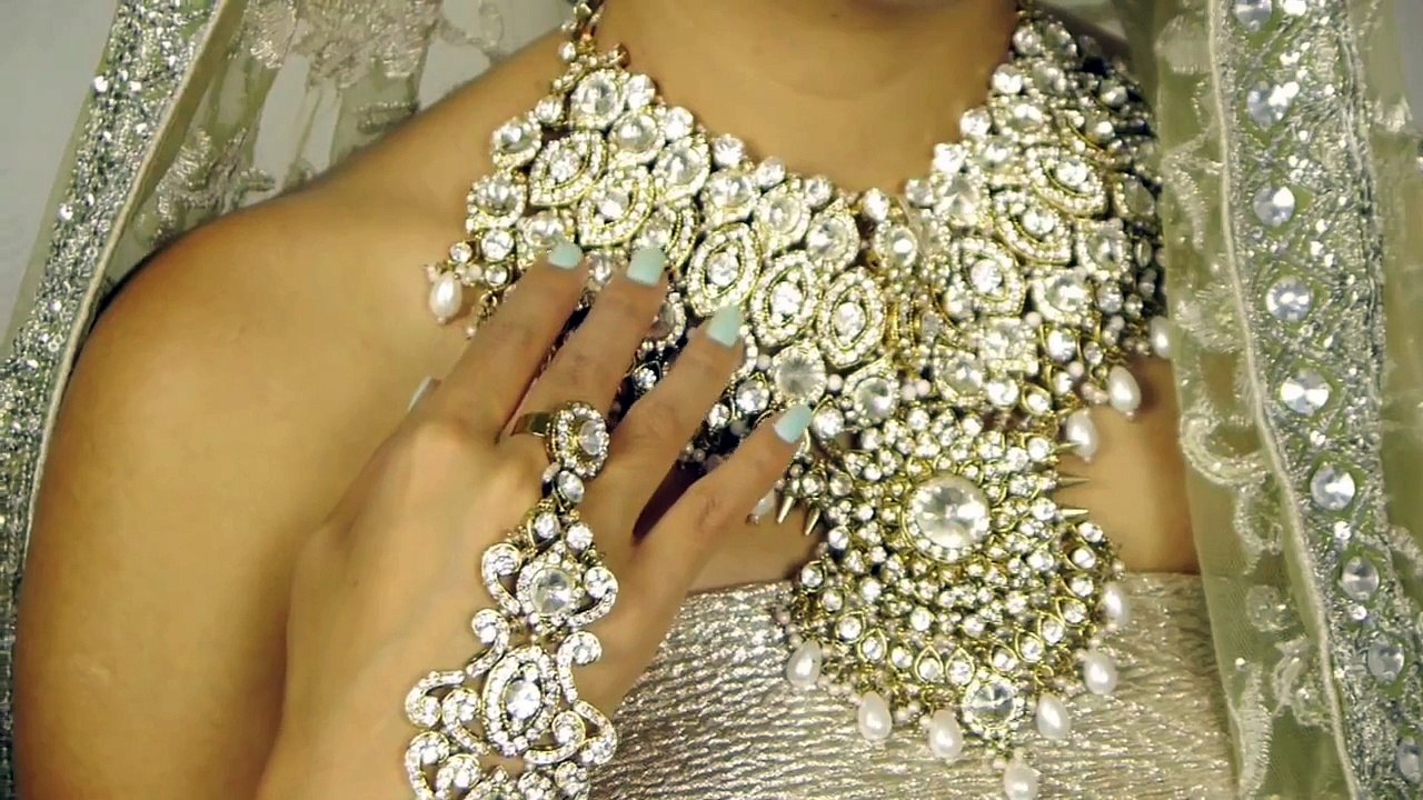 Aishwarya Rai Make-up Tutorial
