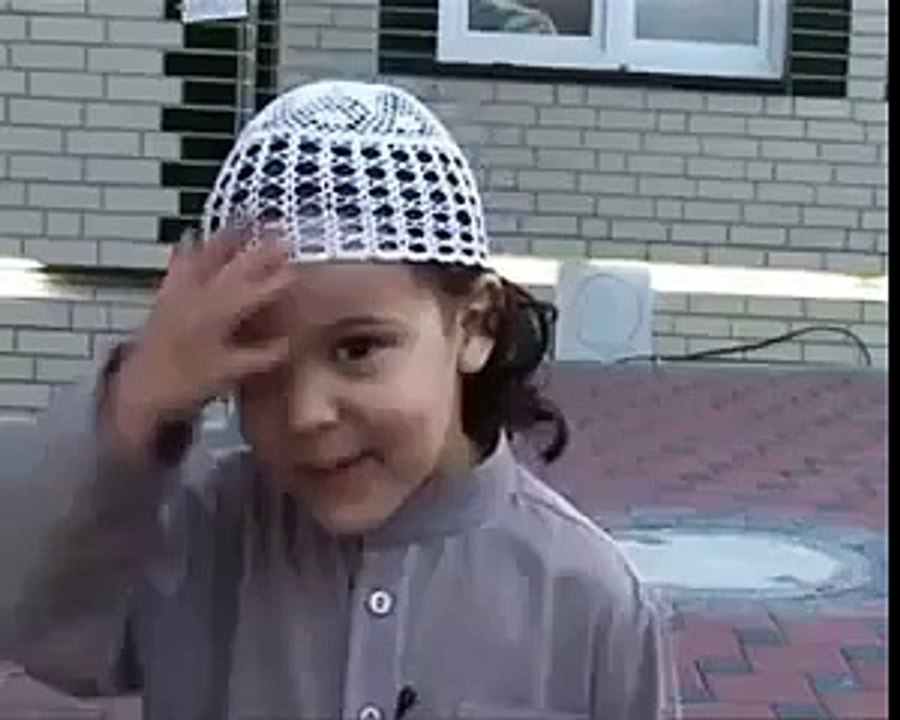 A very young child reciting Soorahs