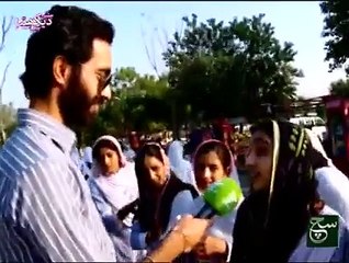 Listen the questions of Reporter asking from College Girls
