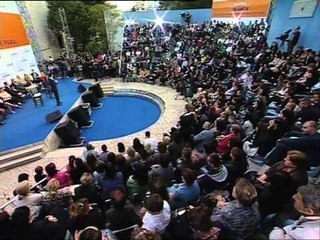 BASHA NE SELITE KANDIDATI DEMOKRAT PO APLIKON MODELIN E OBAMES LAJM