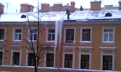 Не проще ли установить кабель греющий для обогрева кровли?