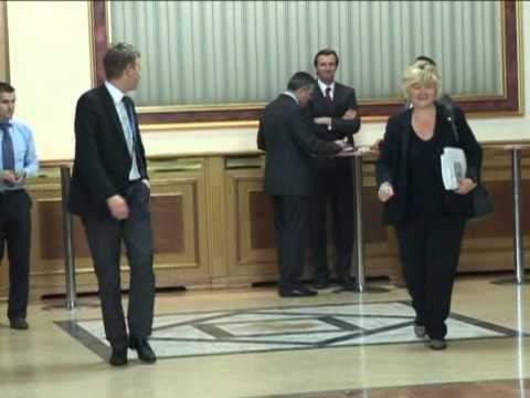 KUNDER NDARJES ZYRTARET E PRISHTINES KUNDER DEKLARATAVE TE SERBEVE LAJM