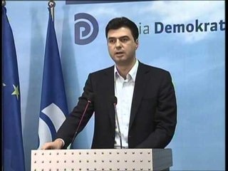 PERGJIGJET BASHA  PROTESTAT DHE BLLOKIMI I RRUGEVE NUK NDIHMOJNE LAJM