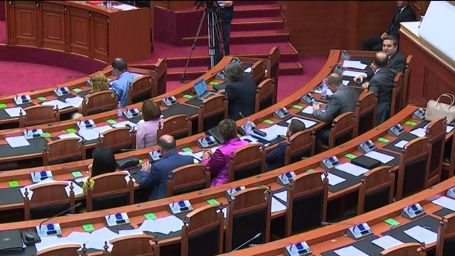 PALOKA DEKLARON SE KORRUPSIONI E VARFERIA DETYRON SHQIPTARET TE LARGOHEN NGA VENDI LAJM