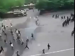 پولیس کی مظاہرین کو کنٹرول کرنے کی عمدہ مشق