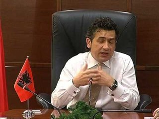 MINORITETI GREK K SPAHIU THOTE SE GEZON TE DREJTA TE PLOTA NE VEND LAJM