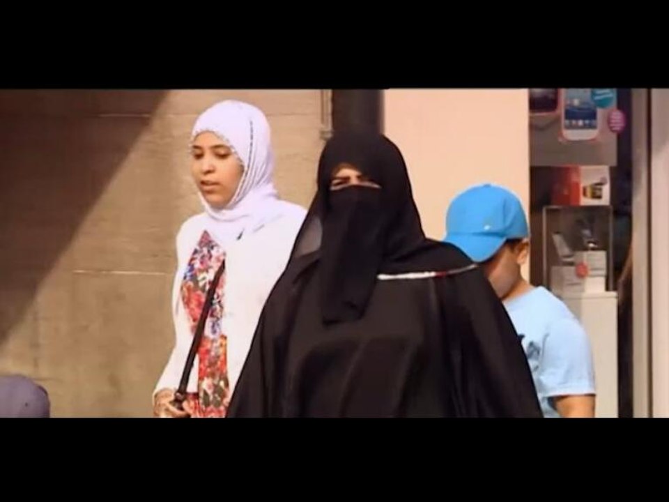CSU fordert ein Verbot von Burka und Niqab Auch für muslimische Touristinnen