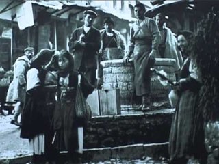FIGURAT ÇAME EKSPOZITE FOTOGRAFIKE PERKUJTIMORE NE KUVEND LAJM