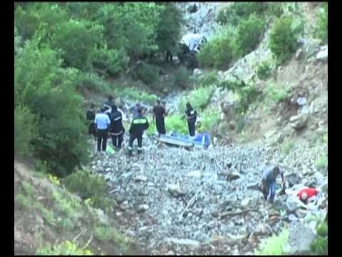 AKSIDENT NE KUKES MAKINA BIE NE LIQENIN E FIERZES VDESIN DY PUNETORE LAJM