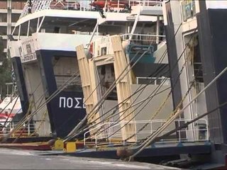 PARALIZOHET GREQIA PARLAMENTI DISKUTON PAKETEN,VENDI NE GREVE LAJM