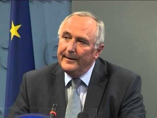 KE PER SHQIPERINE PIER MIREL PARALAJMERON SE KOHA PO MBARON LAJM