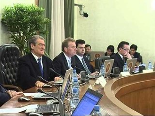 MEKSI PER QEVERINE ISH MINISTRJA,QEVERIA ME BUXHET PIRAMIDAL LAJM