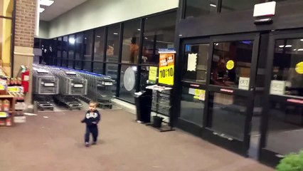 Kid's First Reaction To Automatic Doors Is Absolutely Precious