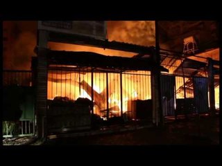 VIJOJNE HETIMET PER ZJARRIN E MADH QE PERFSHIU TREGUN INDUSTRIAL TE DURRESIT LAJM