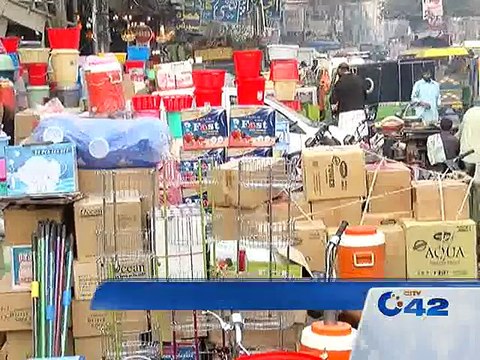 Massive traffic Jam due to encroachment in wall city markets