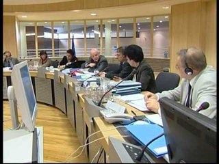 PASTRIMI I PARAVE NE SHQIPERI LUFTA MINIMALE,EKONOMIA MBETET INFORMALE LAJM