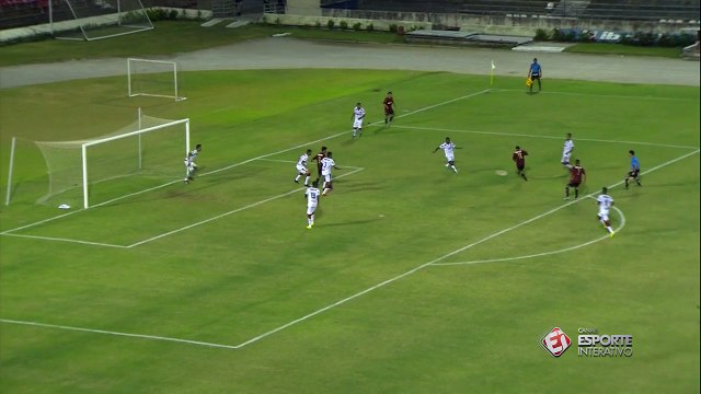 James, do Sport, chuta e Wallace faz grande defesa