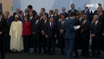 دعوات لانقاذ الارض عند افتتاح مؤتمر المناخ في باريس