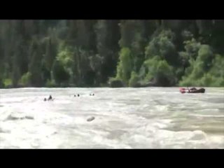 FLASH HOLLYWOODIAN TE REJAT ME TE FUNDIT NGA BOTA E SHOWBIZZ LAJM