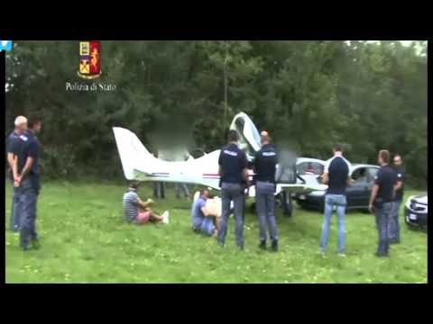 KAPET NJE TJETER AVION QE TRANSPORTONTE DROGE NGA SHQIPERIA NE ITALI NE PRANGA KORRIERET LAJM