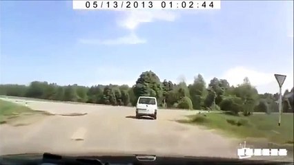 Deadly accident in Russia FRONT TIRE EXPLOSION / Tyre Burst FATAL CRASH
