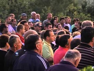 SERBET NE BARRIKADA REFUZOJNE MARREVESHJEN E ARRITUR ME KFOR LAJM