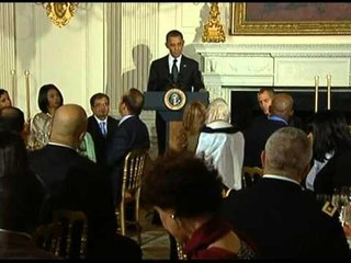 MUAJI I RAMAZANIT PRESIDENTI OBAMA SHTRON IFTAR ME RASTIN E MUAJIT TE SHENJTE LAJM