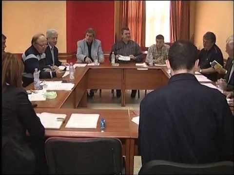 FUTBOLLI SHQIPTAR NE KAOS KLUBET NUK LICENSOHEN,SHTYHET STARTI I SUPERLIGES LAJM