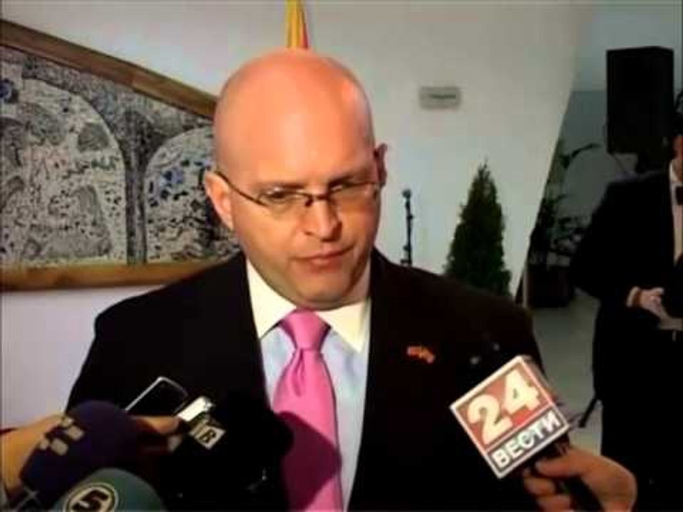 VIZITE NE KOSOVE PHILIP RIKER NE PRISHTINE PER BISEDIME ME ZYRTARET VENDAS LAJM