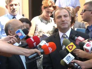 ARVIZU TAKON BUMCIN AKTIVITETE PER 10 VJETORIN E SULMEVE NE NEW JORK LAJM
