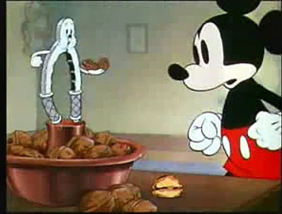 042Mickey Mouse Grows then Shrinks