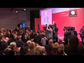 JEREMY CORBYN 66 VJEC ZGJIDHET NE KRYE TE PARTISE LABURISTE NE BRITANI LAJM