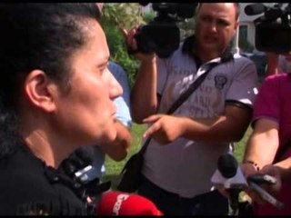 INCIDENT NE VLORE FAMILJARET E TE MBYTURVE TE OTRANTOS ATAKOJNE PIVETIN LAJM