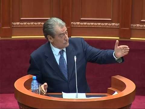 MBLIDHET KUVENDI VIJOJNE AKUZAT MES MAZHORANCES DHE OPOZITES LAJM