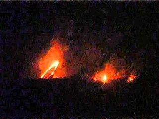 VIJOJNE ZJARRET DIGJEN DHJETRA HA NE FSHATRAT E GJIROKASTRES LAJM