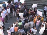 MINATORET E BULQIZES PERSHKALLEZOJNE PROTESTAT U BASHKOHEN EDHE FEMIJET LAJM