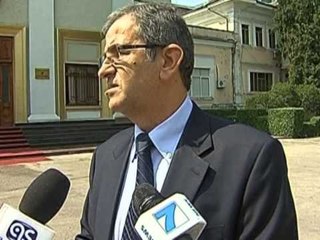 GJYKATA ADMINISTRATIVE MAZHORANCA AKUZON OPOZITEN SE PO VONON MIRATIMIN LAJM