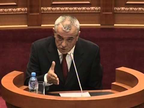 BASHKEPUNIMI PER REFORMAT DEBATE DHE REPLIKA NE SEANCEN PLENARE TE KUVENDIT LAJM