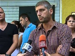 PROTESTE PER PAGAT SPECIALIZANTET E MJEKSISE KANE 6 MUAJ PA PAGUAR LAJM