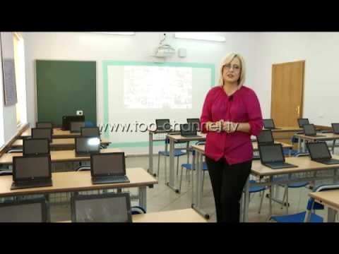 Nikolla uron nxënësit për vitin e ri shkollor - Top Channel Albania - News - Lajme