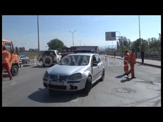 Tải video: AKSIDENT NE DRENAS TE KOSOVES PERPLASET AUTOBUSI ME NXENES PLAGOSEN 17 PREJ TYRE LAJM