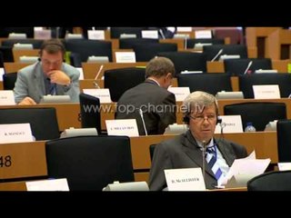 Zgjedhjet, Glover: Partitë keqpërdorin komisionerët - Top Channel Albania - News - Lajme